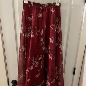 In love with this skirt, so cute and flowy